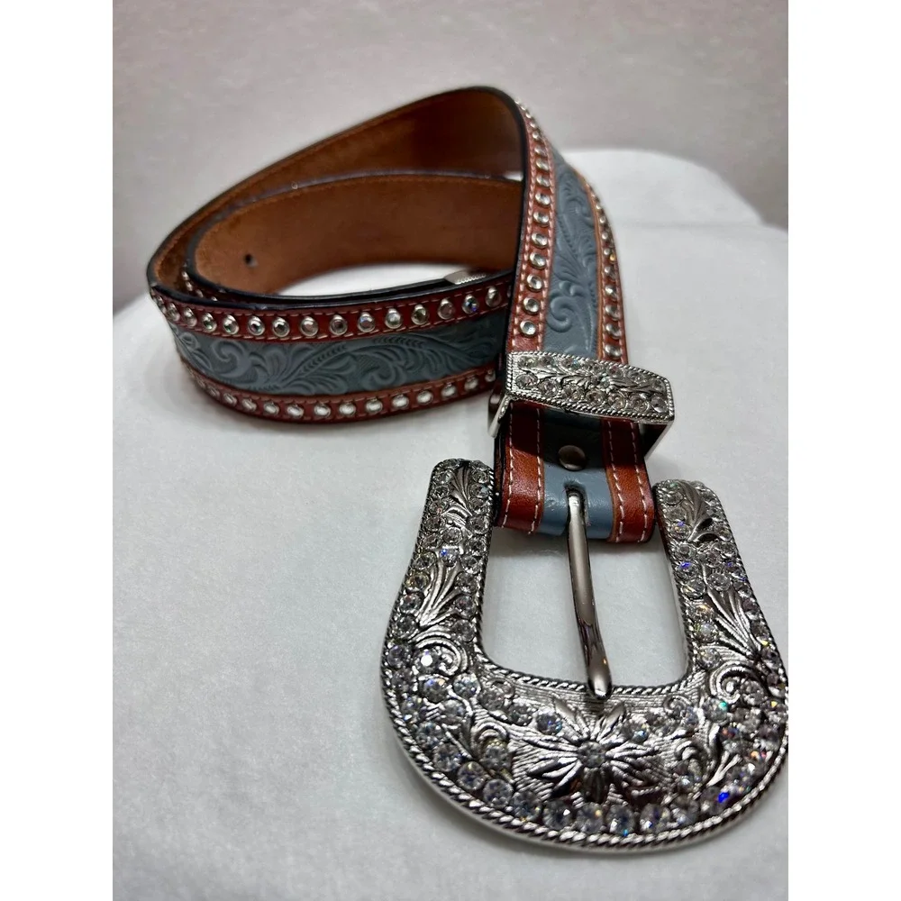 3-D Belt Womens Blue Tooled Leather Rhinestone Western Cowgirl Belt Size 32 647